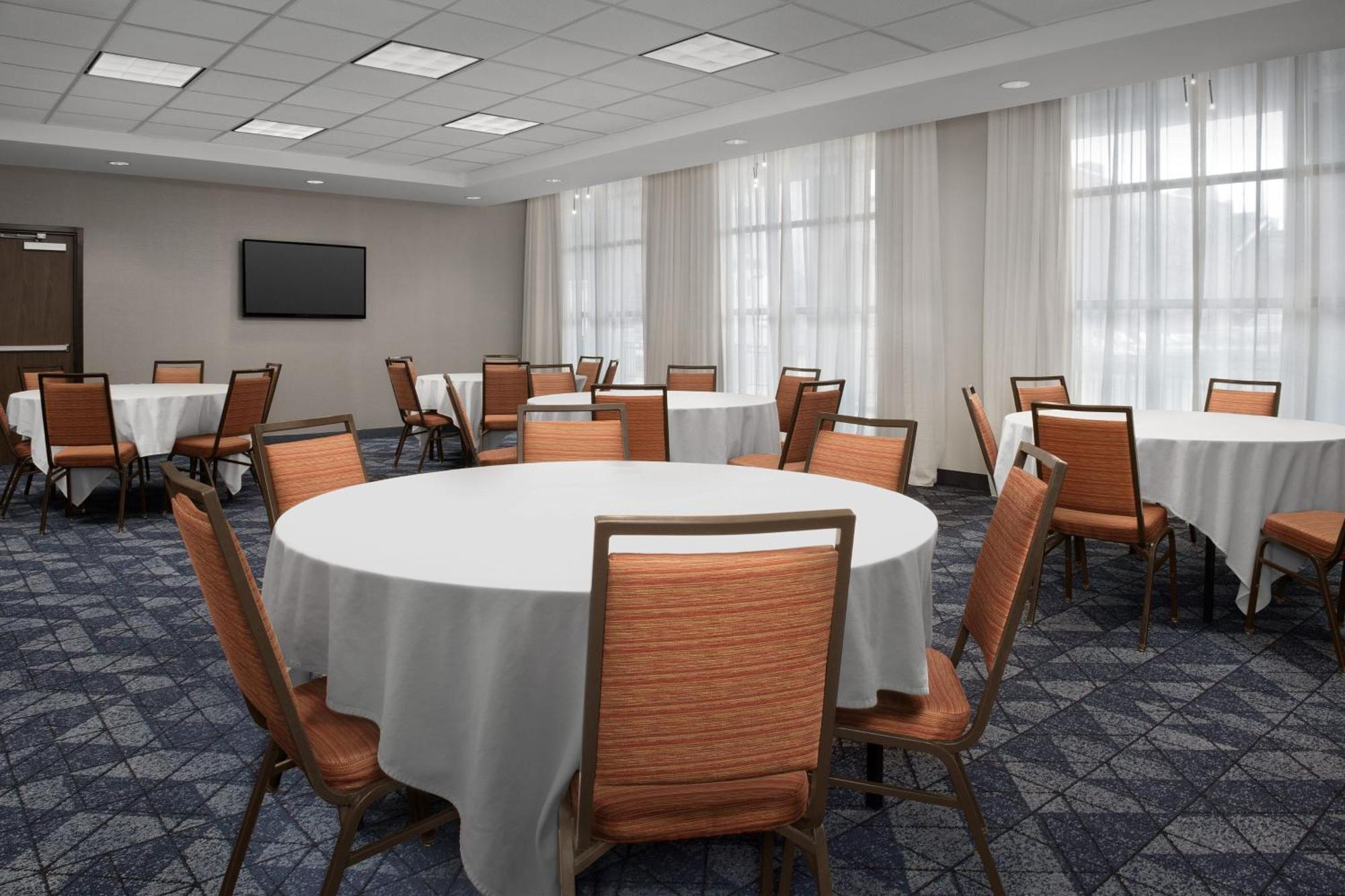Courtyard By Marriott Syracuse Downtown At Armory Square Hotel Exterior foto