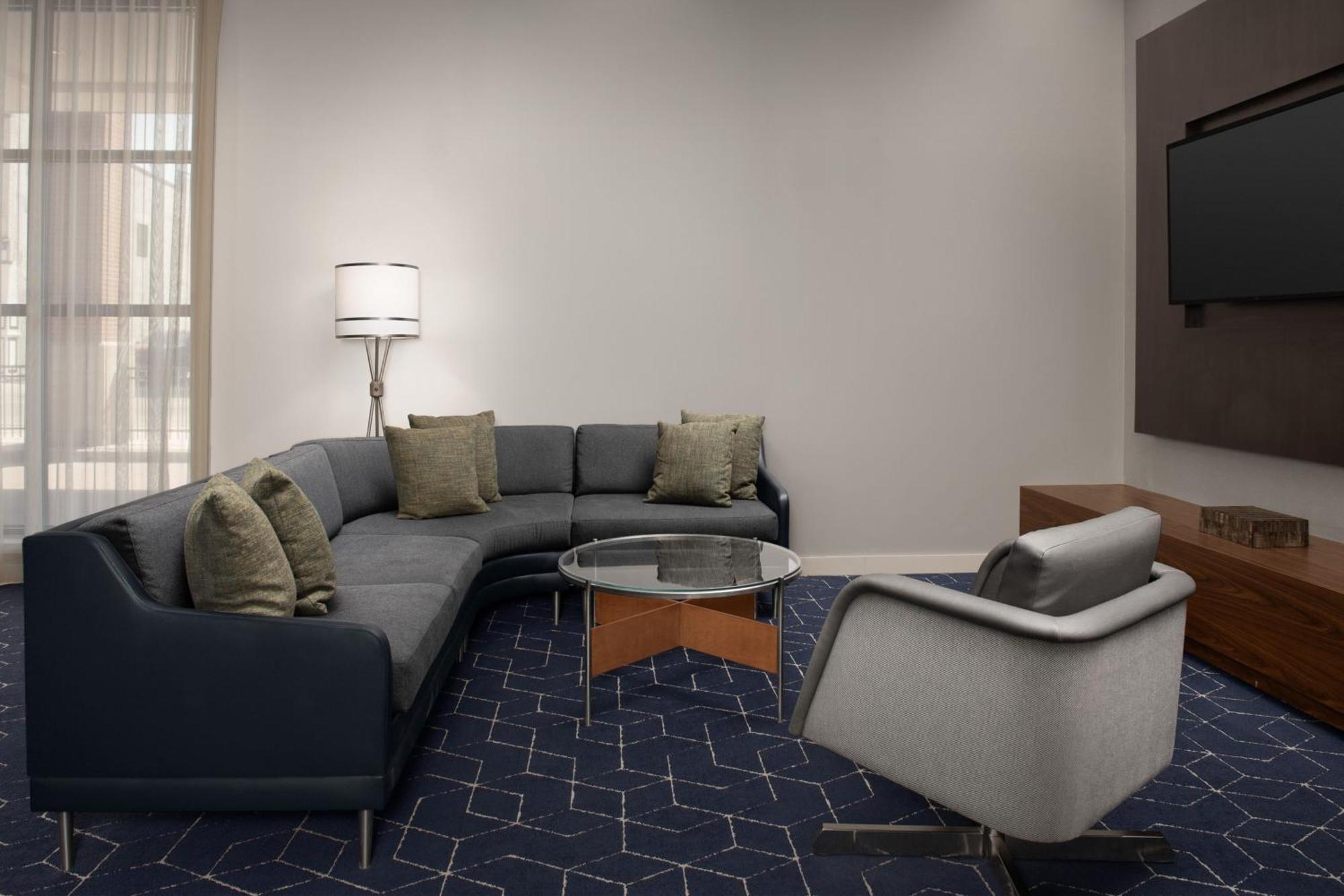 Courtyard By Marriott Syracuse Downtown At Armory Square Hotel Exterior foto