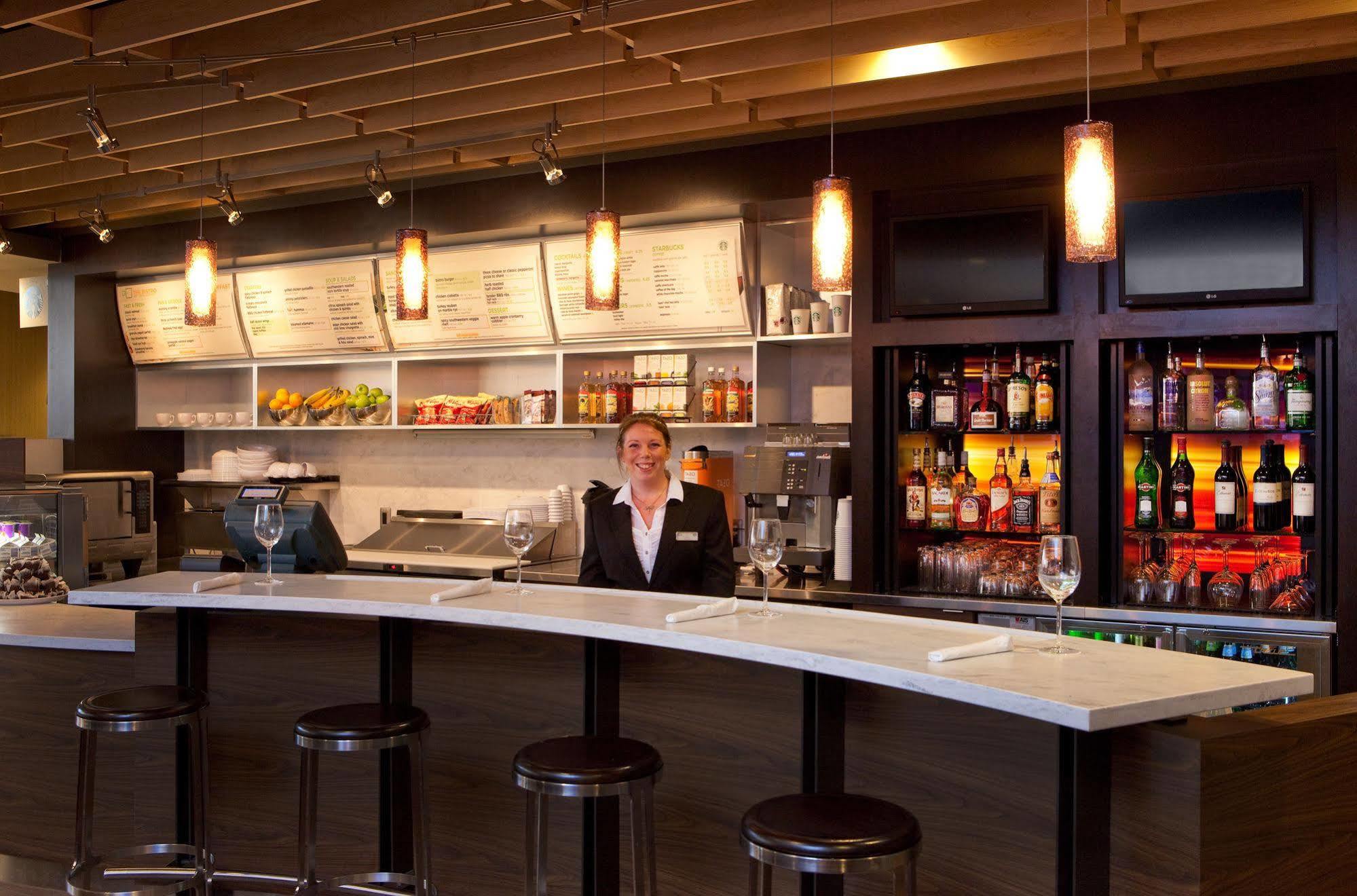 Courtyard By Marriott Syracuse Downtown At Armory Square Hotel Exterior foto
